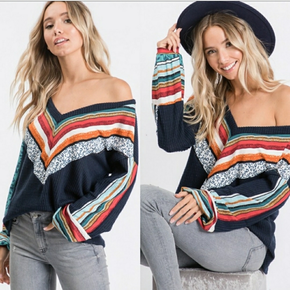 ⚫ Boutique Sweater - Picture 3 of 3